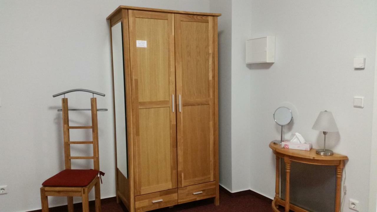 Pension Am Dorfanger Hohennauen Extérieur photo