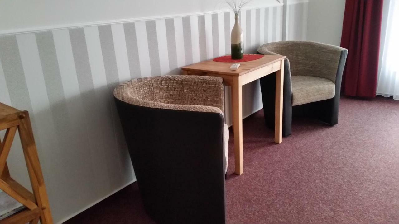 Pension Am Dorfanger Hohennauen Extérieur photo